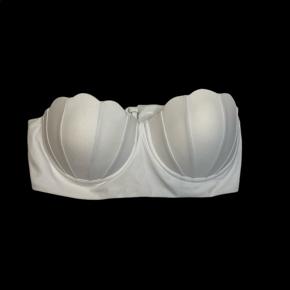 White Scallop Bikini Top Strapless - Picture 1 of 5